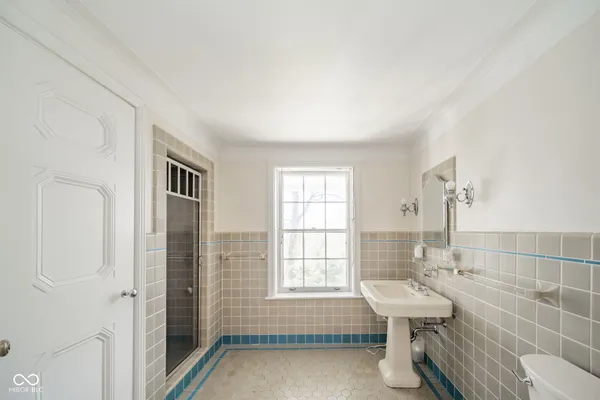 $850,000 | 1 Whitehall Way, Anderson, IN 46013