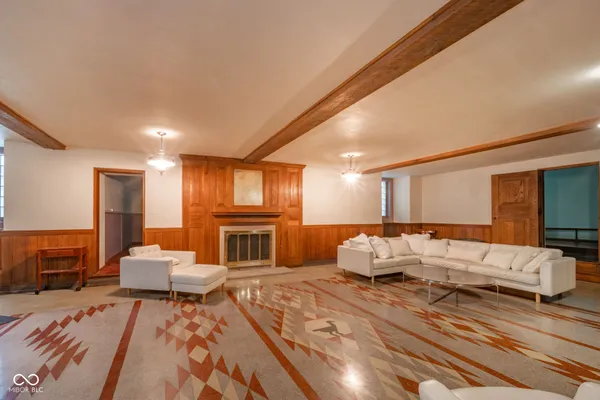 $850,000 | 1 Whitehall Way, Anderson, IN 46013
