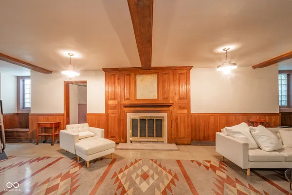 $850,000 | 1 Whitehall Way, Anderson, IN 46013
