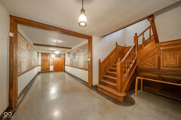 $850,000 | 1 Whitehall Way, Anderson, IN 46013