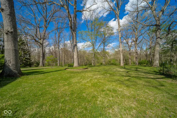 $850,000 | 1 Whitehall Way, Anderson, IN 46013