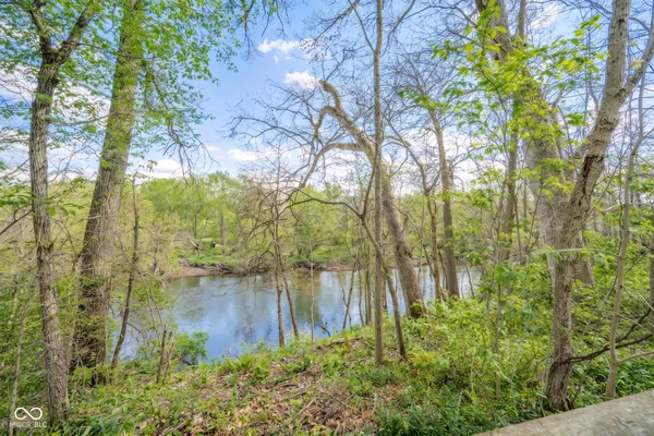 $850,000 | 1 Whitehall Way, Anderson, IN 46013