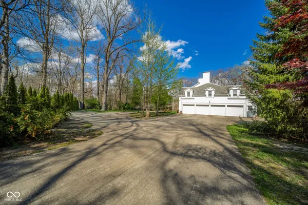 $850,000 | 1 Whitehall Way, Anderson, IN 46013
