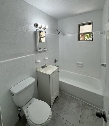 554 West 1st Street Riviera Beach, FL 33404 - Photo 7 of 11 IMG_1803