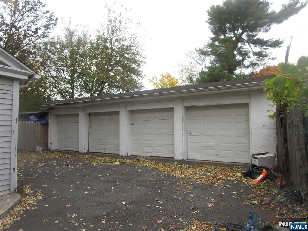 437 7th Avenue Newark, NJ 07107 - Photo 2 of 7 a house with a outdoor space