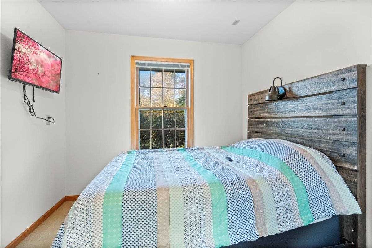 2928 Rustic Ridge Road Northeast Iowa City, IA 52240 - Photo 9 of 39 Gallery Image 9