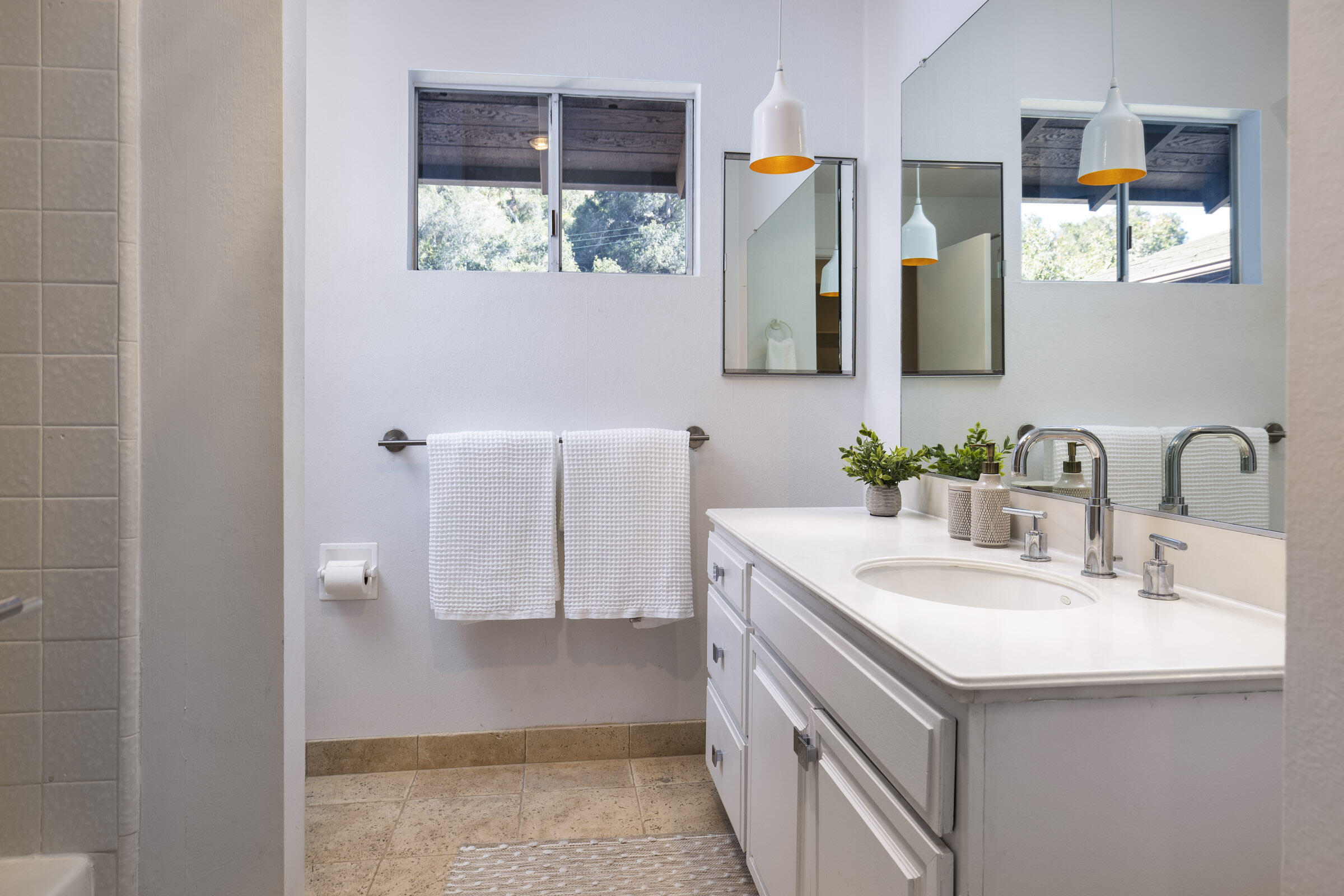 1118 Manitou Road Santa Barbara, CA 93101 - Photo 32 of 33 1118 Manitou_0038