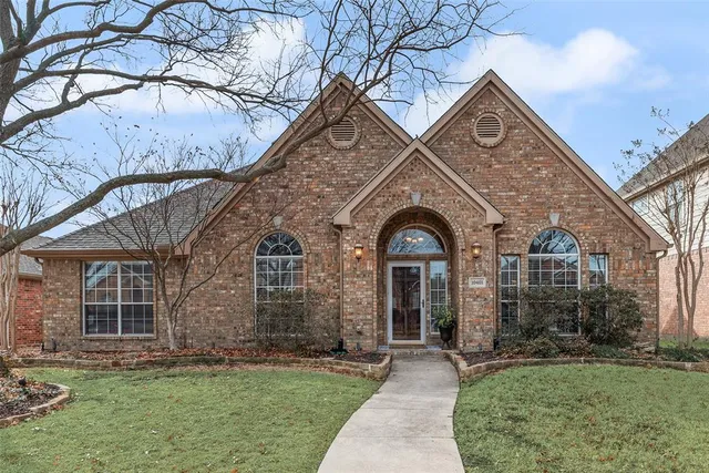$475,000 | 10401 Forrest Drive, Frisco, TX 75035
