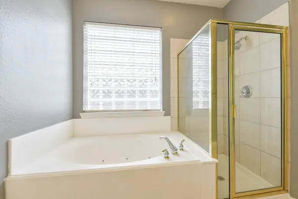 $399,995 | 13814 Swan Hollow Lane, Houston, TX 77041