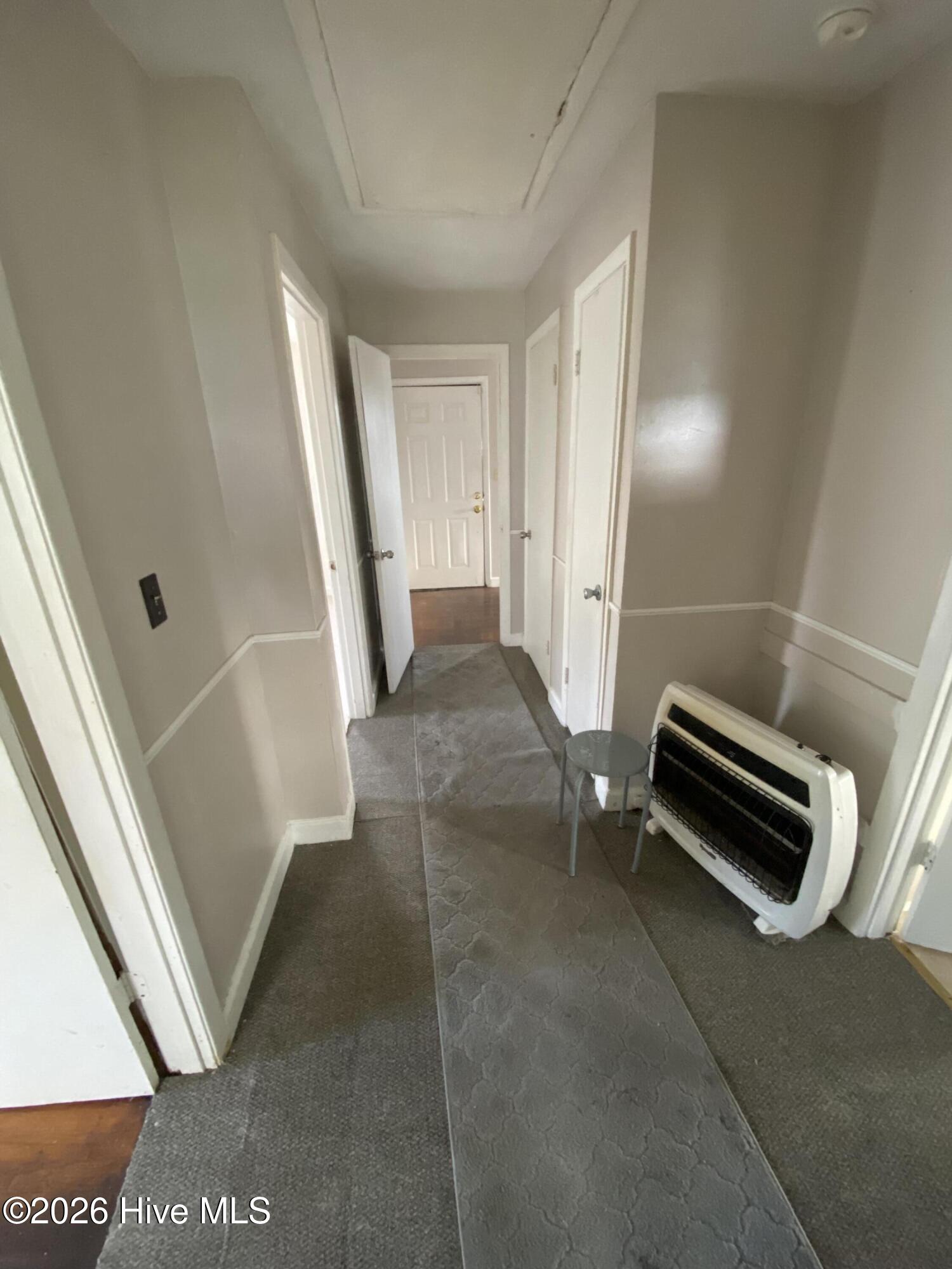 31 Abron Street Clinton, NC 28328 - Photo 11 of 29 Hallway