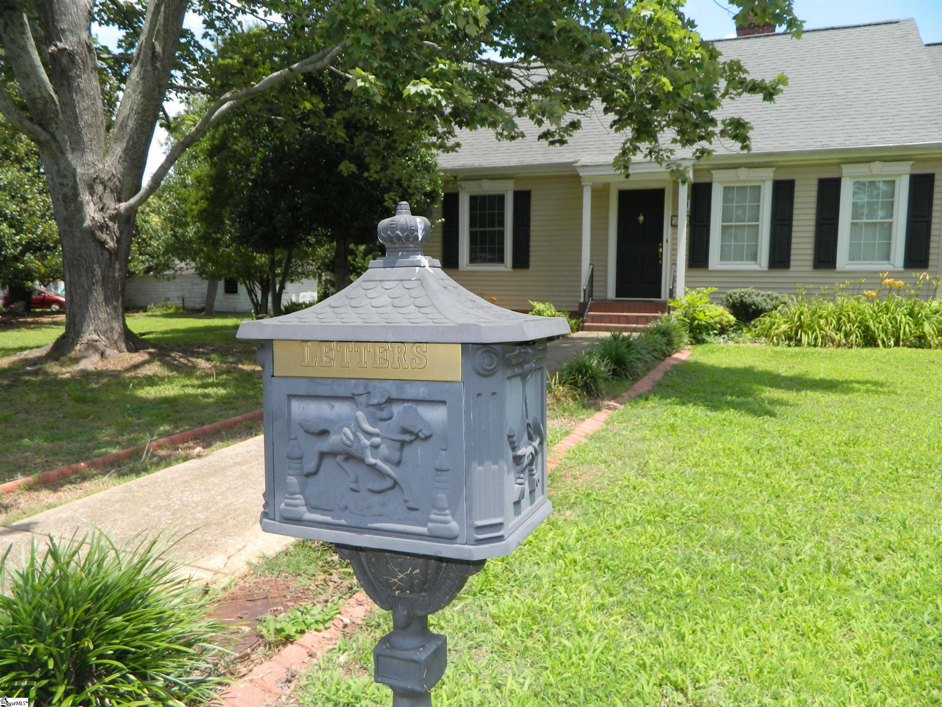 220 Moultrie Square Anderson, SC 29621 - Photo 2 of 45