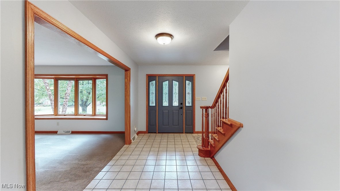 19206 Rashell Drive Bedford, OH 44146 - Photo 2 of 50