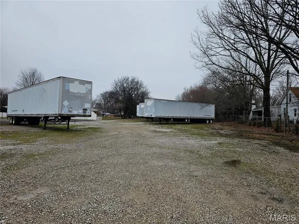 $35,000 | 723 South St Louis Street, Sparta, IL 62286