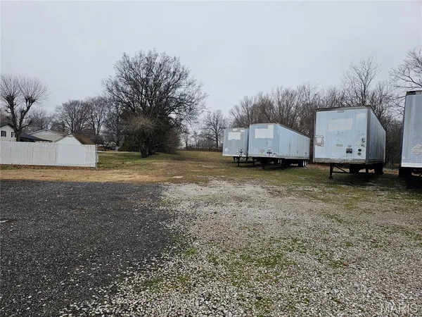 $35,000 | 723 South St Louis Street, Sparta, IL 62286