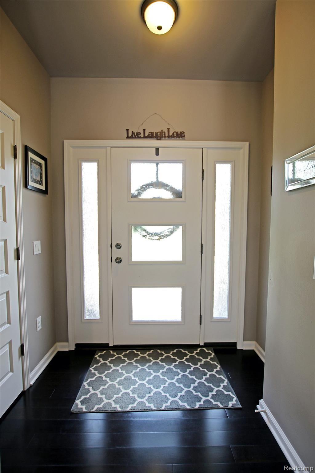4223 Merwin Road Lapeer, MI 48446 - Photo 5 of 83 5) Foyer.jpg