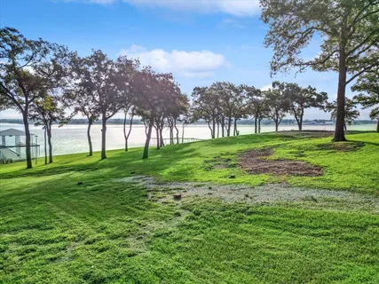 $999,999 | 12424 Lake Forest Drive, Azle, TX 76020