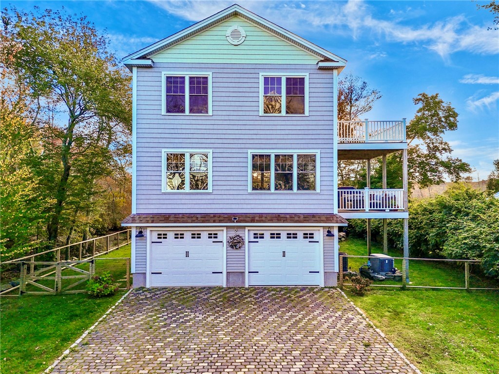 608 Wordens Pond Road South Kingstown, RI 02879 - Photo 3 of 39