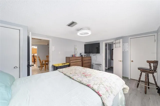 $325,000 | 7075 Southeast County Highway, Belleview, FL 34420