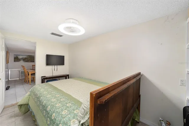 $325,000 | 7075 Southeast County Highway, Belleview, FL 34420