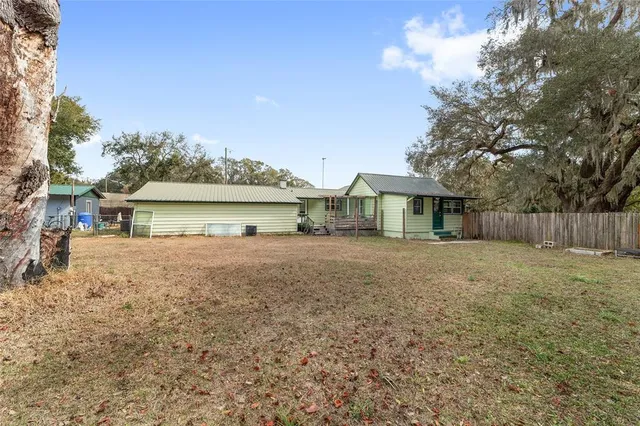 $325,000 | 7075 Southeast County Highway, Belleview, FL 34420