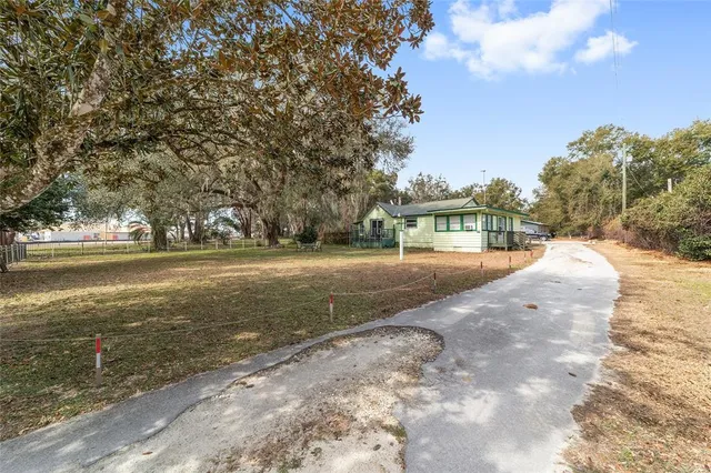 $325,000 | 7075 Southeast County Highway, Belleview, FL 34420