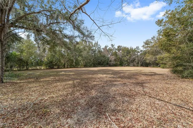 $325,000 | 7075 Southeast County Highway, Belleview, FL 34420