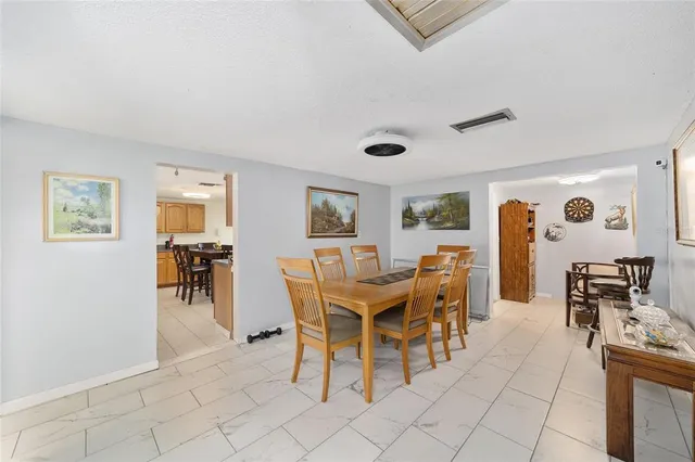 $325,000 | 7075 Southeast County Highway, Belleview, FL 34420