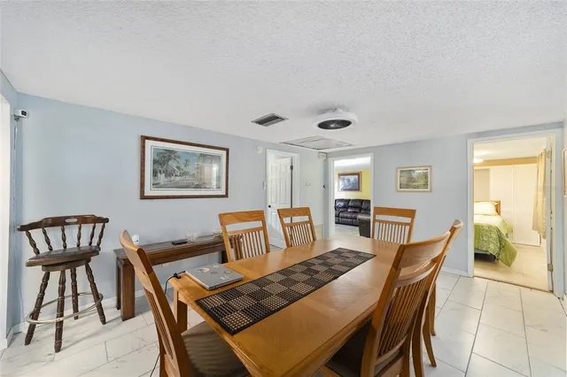 $325,000 | 7075 Southeast County Highway, Belleview, FL 34420