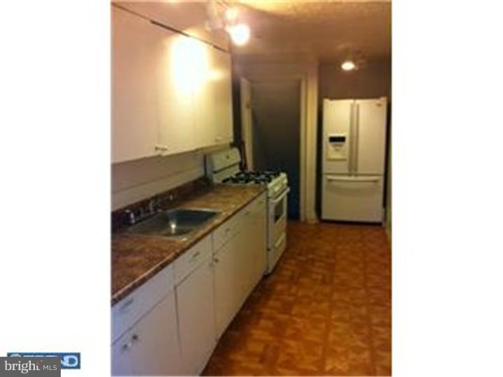 2957 East Octagon Road Camden, NJ 08104 - Photo 5 of 7 Kitchen