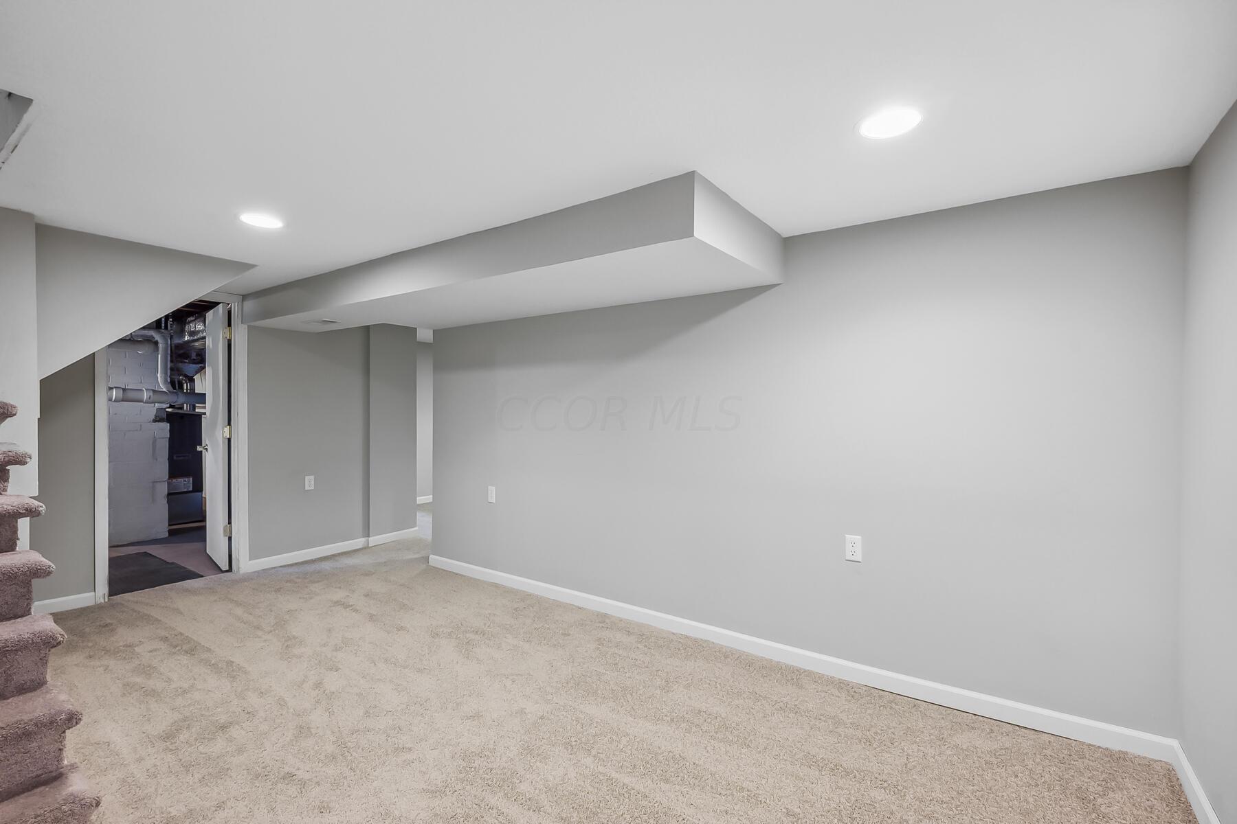 5503 Linworth Road Columbus, OH 43235 - Photo 25 of 47 41-web-or-mls-5503 Linworth Rd-141