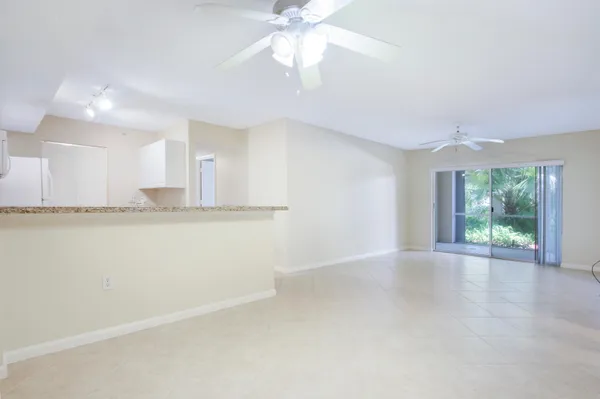 $3,200 | 284 Village Boulevard, Unit 9112, Tequesta, FL 33469