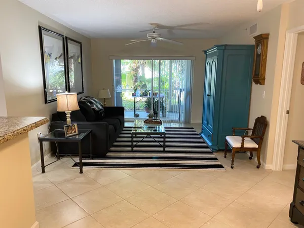 $3,200 | 284 Village Boulevard, Unit 9112, Tequesta, FL 33469