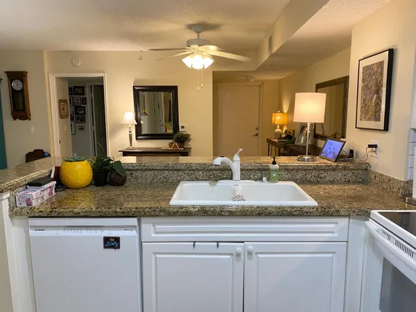 $3,200 | 284 Village Boulevard, Unit 9112, Tequesta, FL 33469