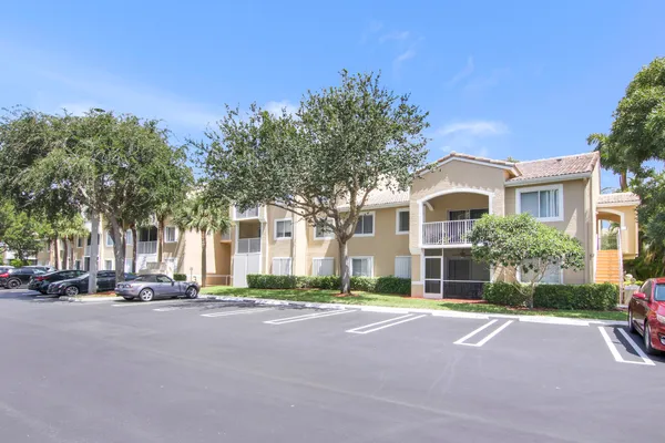$3,200 | 284 Village Boulevard, Unit 9112, Tequesta, FL 33469