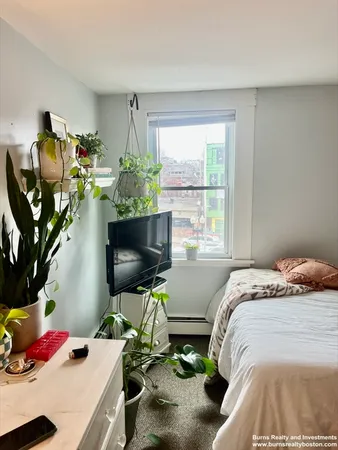 $7,900 | 599 East Broadway, Unit 2, Boston, MA 02127