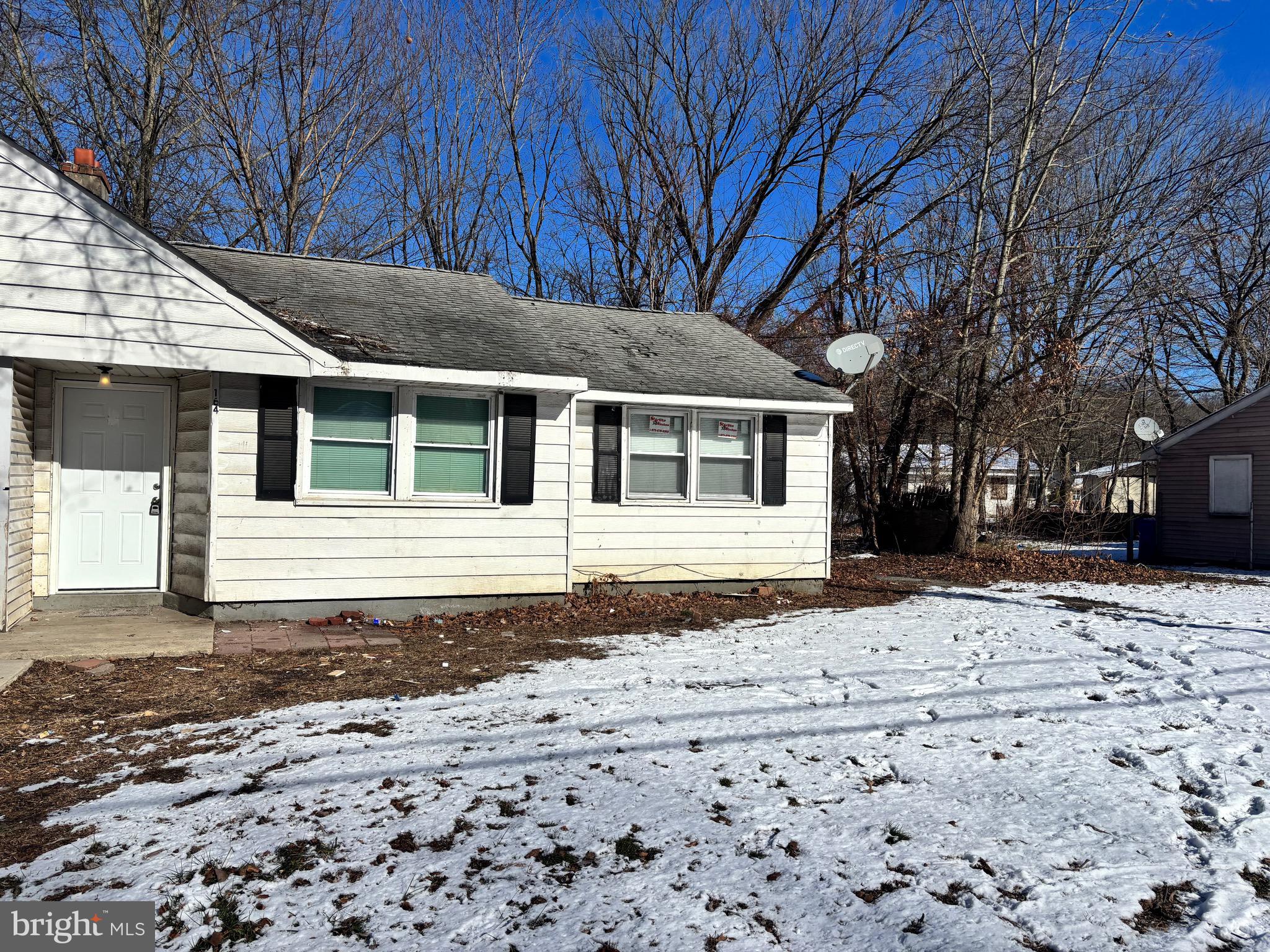 164 Kinsley Road Pemberton, NJ 08068 - Photo 1 of 15 a front view of a house with a yard