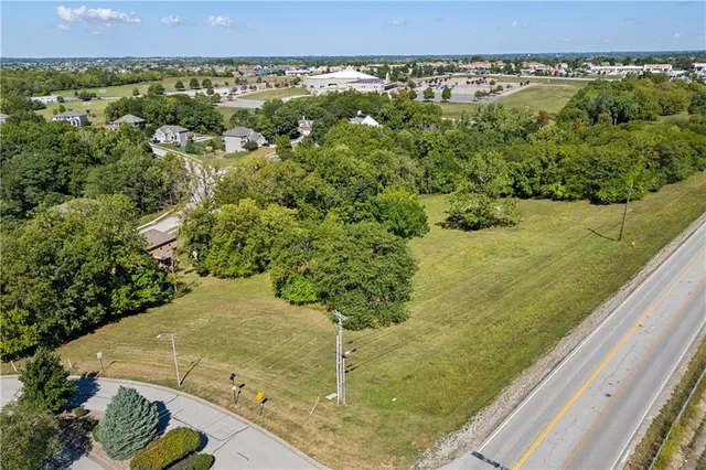 $120,000 | 1548 Timber Ridge Drive, Liberty, MO 64068