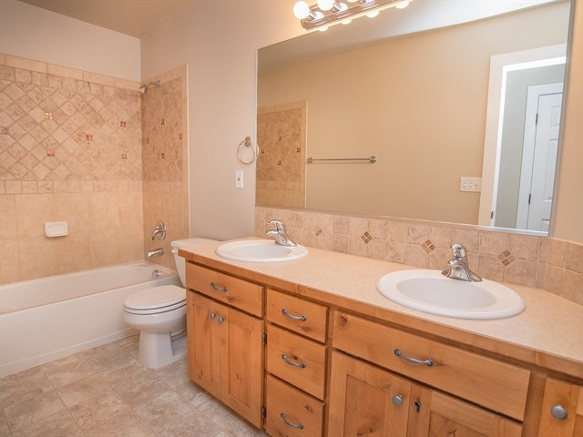2011 South Steen Road Greenacres, WA 99016 - Photo 15 of 20
