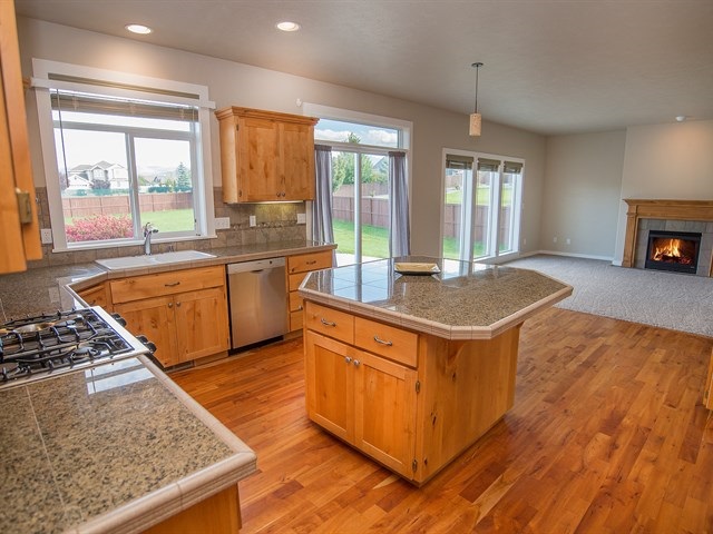 2011 South Steen Road Greenacres, WA 99016 - Photo 4 of 20