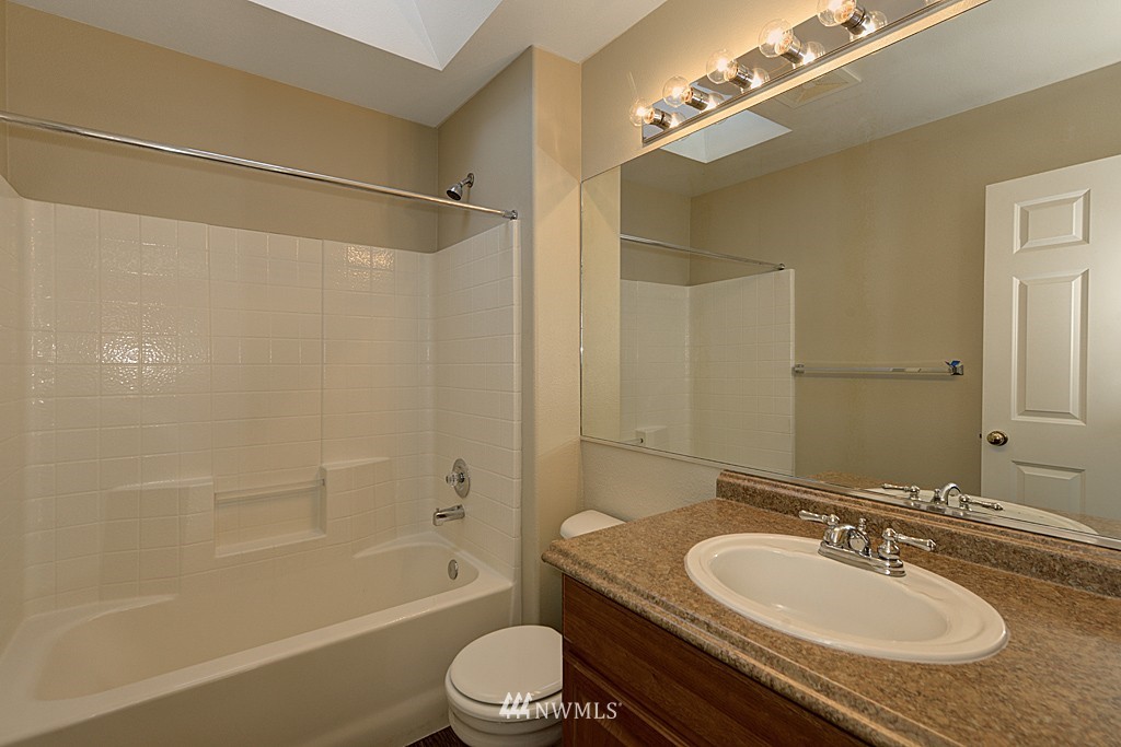 4519 Northeast 5th Street Renton, WA 98059 - Photo 16 of 22
