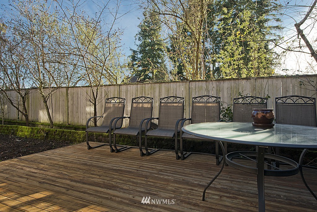 4519 Northeast 5th Street Renton, WA 98059 - Photo 20 of 22