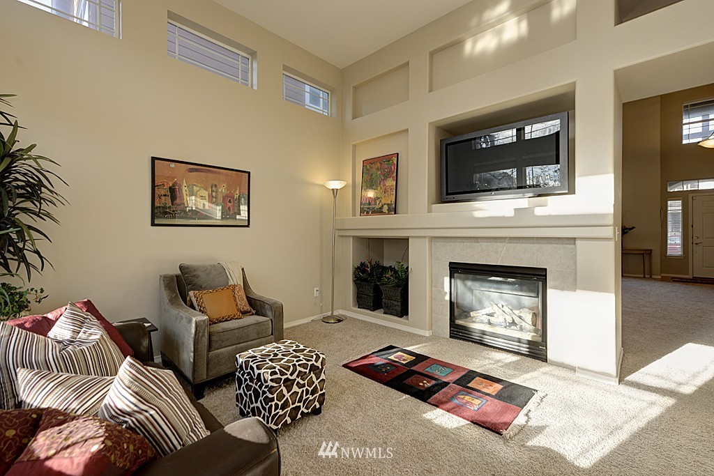 4519 Northeast 5th Street Renton, WA 98059 - Photo 3 of 22