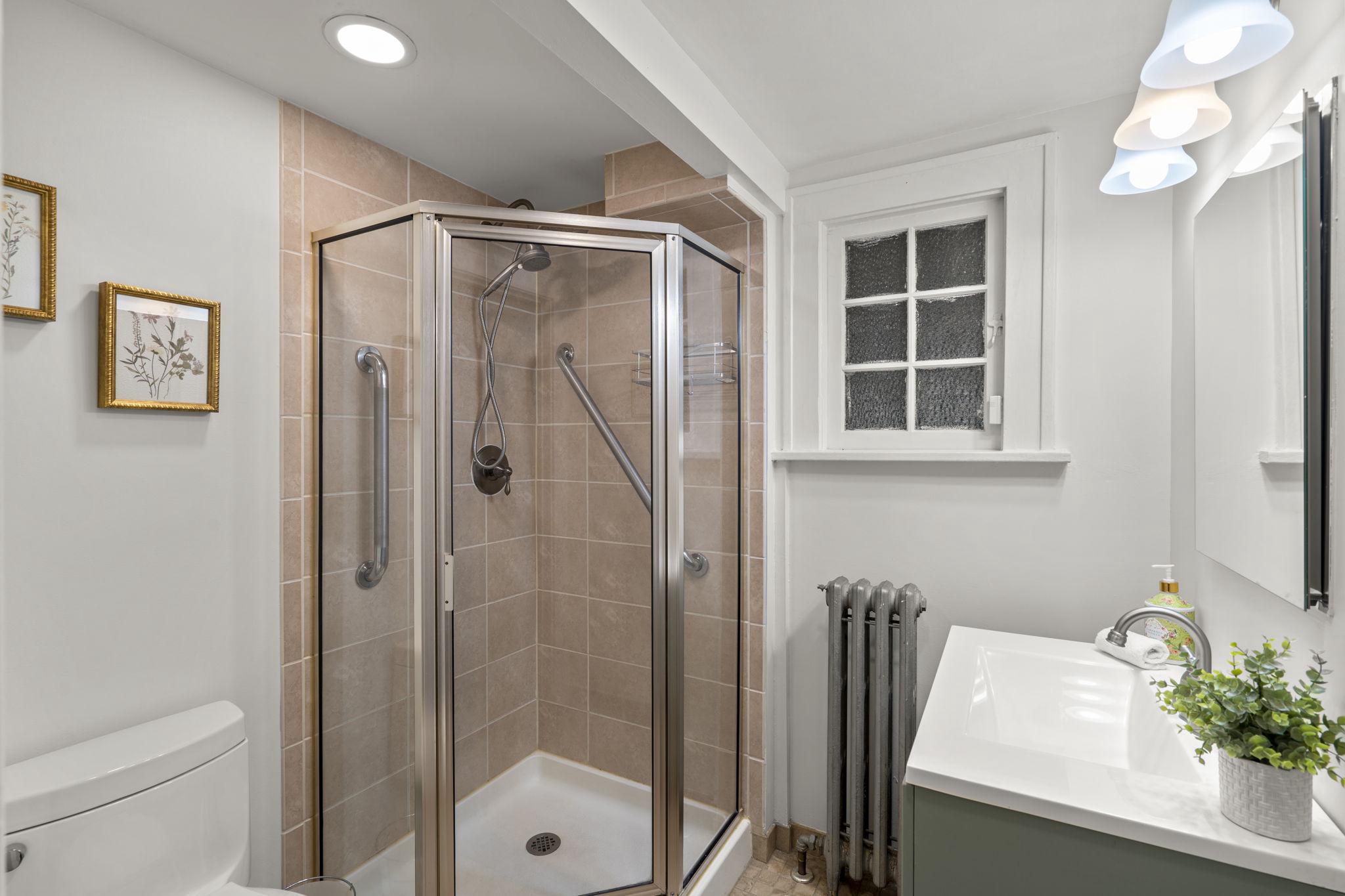 9409 Garwood Street Silver Spring, MD 20901 - Photo 34 of 49 Main Level Full Bath with walk-in shower.
