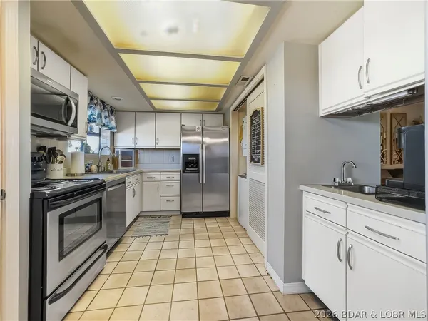 $139,900 | 24 West Casa Del Rio Drive, Unit 3A, Lake Ozark, MO 65049