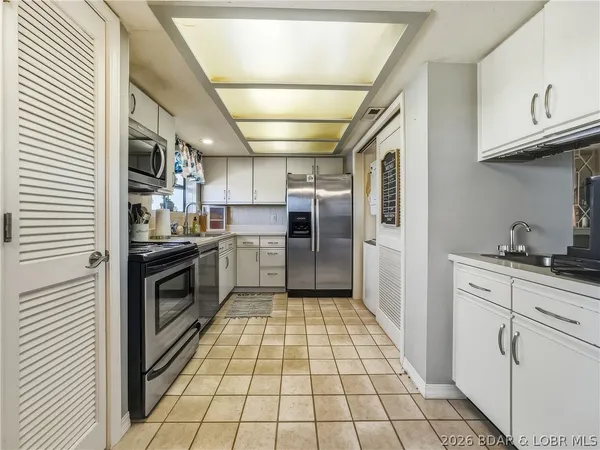 $139,900 | 24 West Casa Del Rio Drive, Unit 3A, Lake Ozark, MO 65049