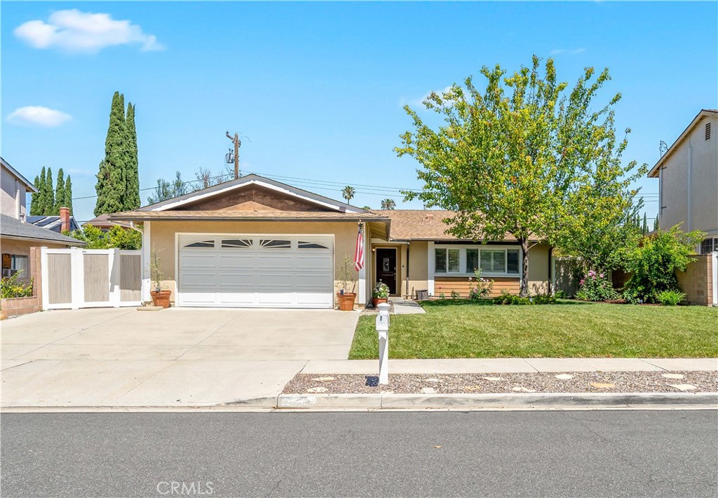2089 Abraham Street Simi Valley, CA 93065 - Photo 3 of 27