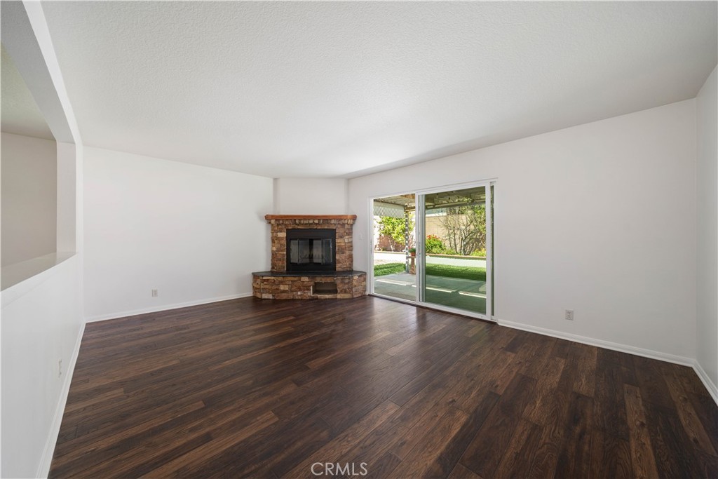 2089 Abraham Street Simi Valley, CA 93065 - Photo 10 of 27