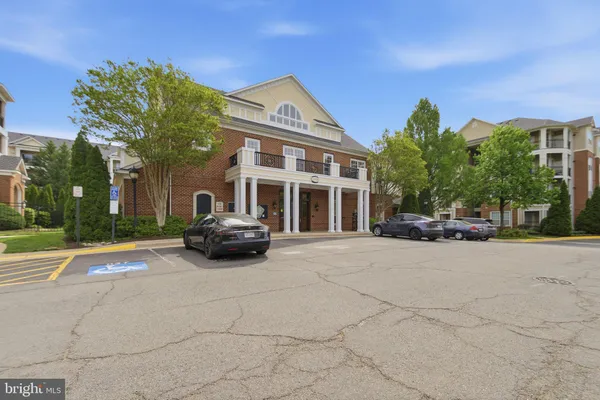 $320,000 | 12909 Centre Park Circle, Unit 108, Herndon, VA 20171