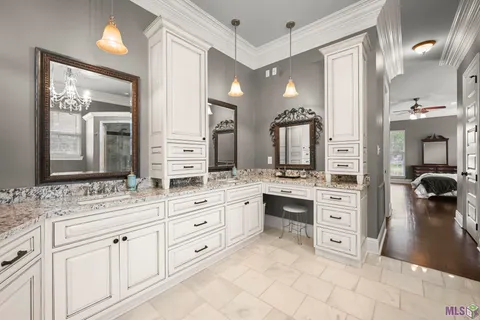 $825,000 | 6323 Oak Cluster Drive, Greenwell Springs, LA 70739