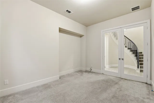 en empty room with window